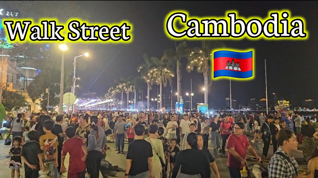 The REAL Phnom Penh Nightlife! (Crowds, Food, and Riverside Magic). 3p