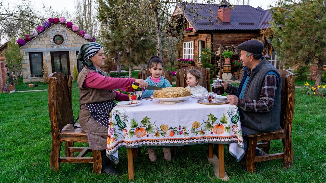 Бабушка Испекла Кремовый Бисквитный Торт для Внучек (рецепт в описании)