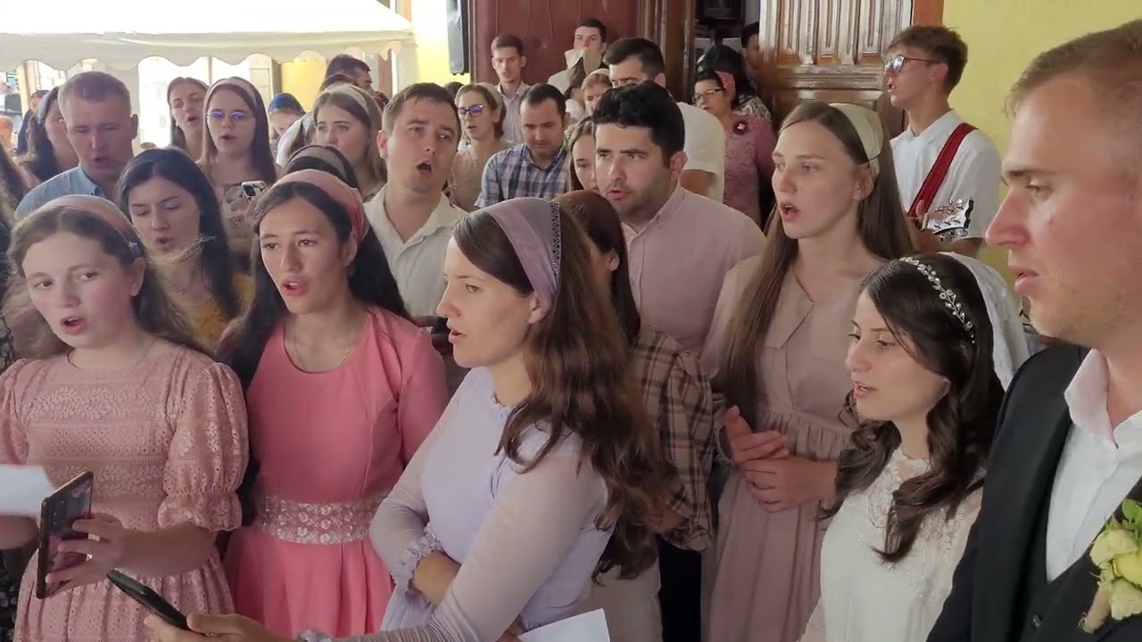 Mireasa iubita privește în sus.Nunta Marius și Estera  Fasola.Oastea Domnului Corocaiesti