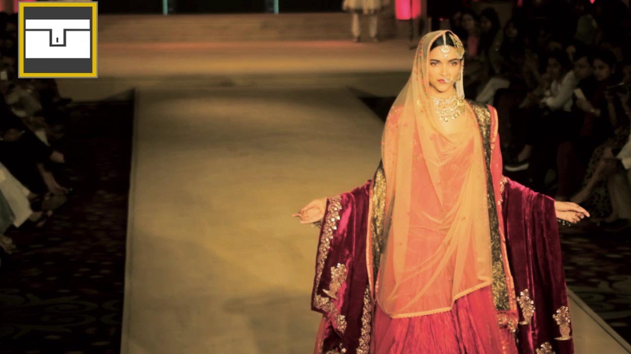 Deepika Padukone on the ramp || BajiRao Mastani