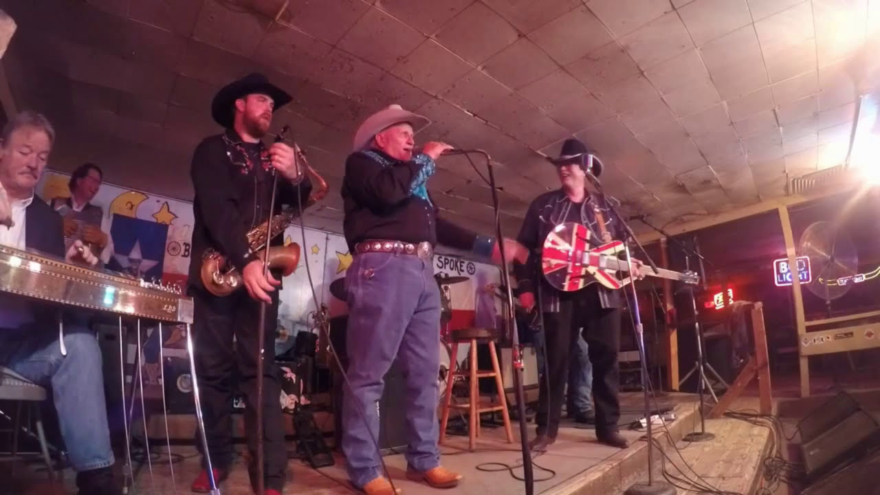 The Texas Bucket List - The Broken Spoke in Austin