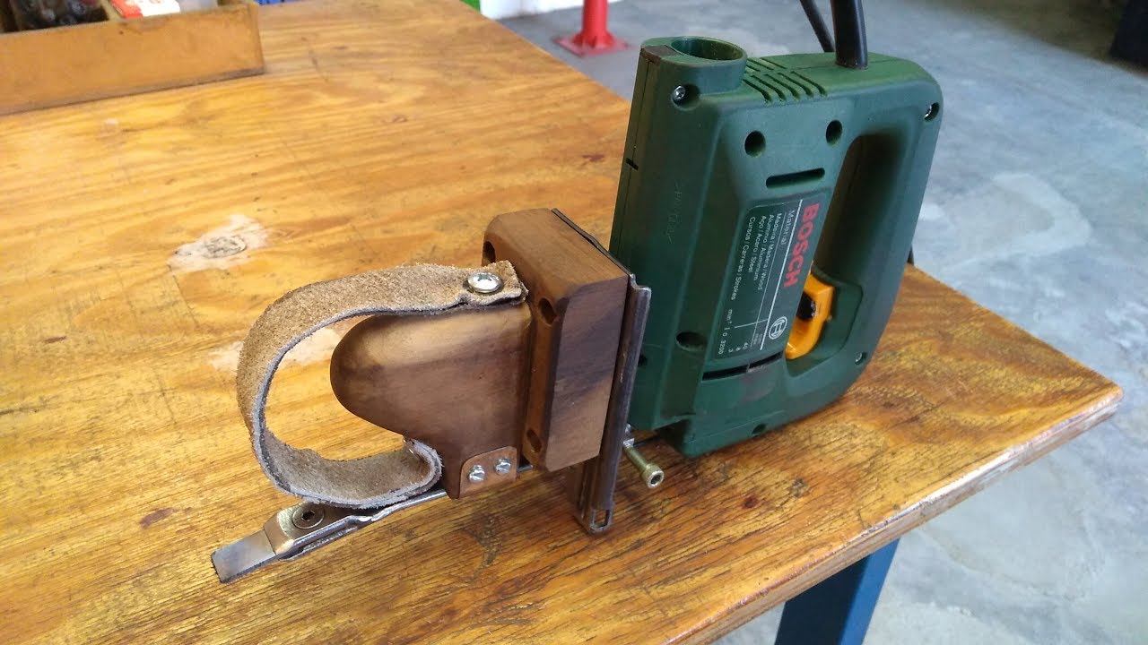 Rasqueteadeira Elétrica com Serra Tico-Tico - Power Scraper with Jig Saw