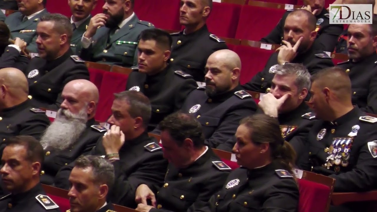 LA POLICÍA LOCAL DE BADAJOZ CELEBRA EL DÍA DE SU PATRONA CON UNA NUEVA ENTREGA DE MEDALLAS