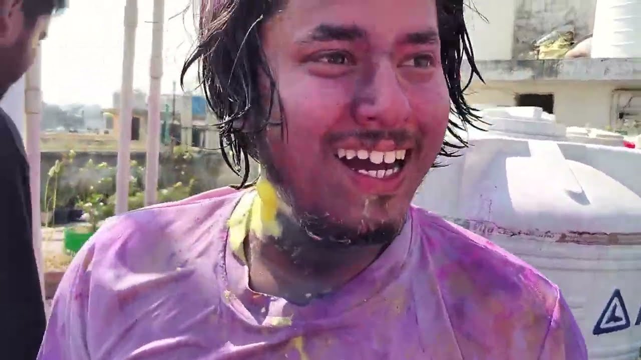 Lucky Bhaiya Ka Bhoot Bana Diya😂😂 (Happy Holi )