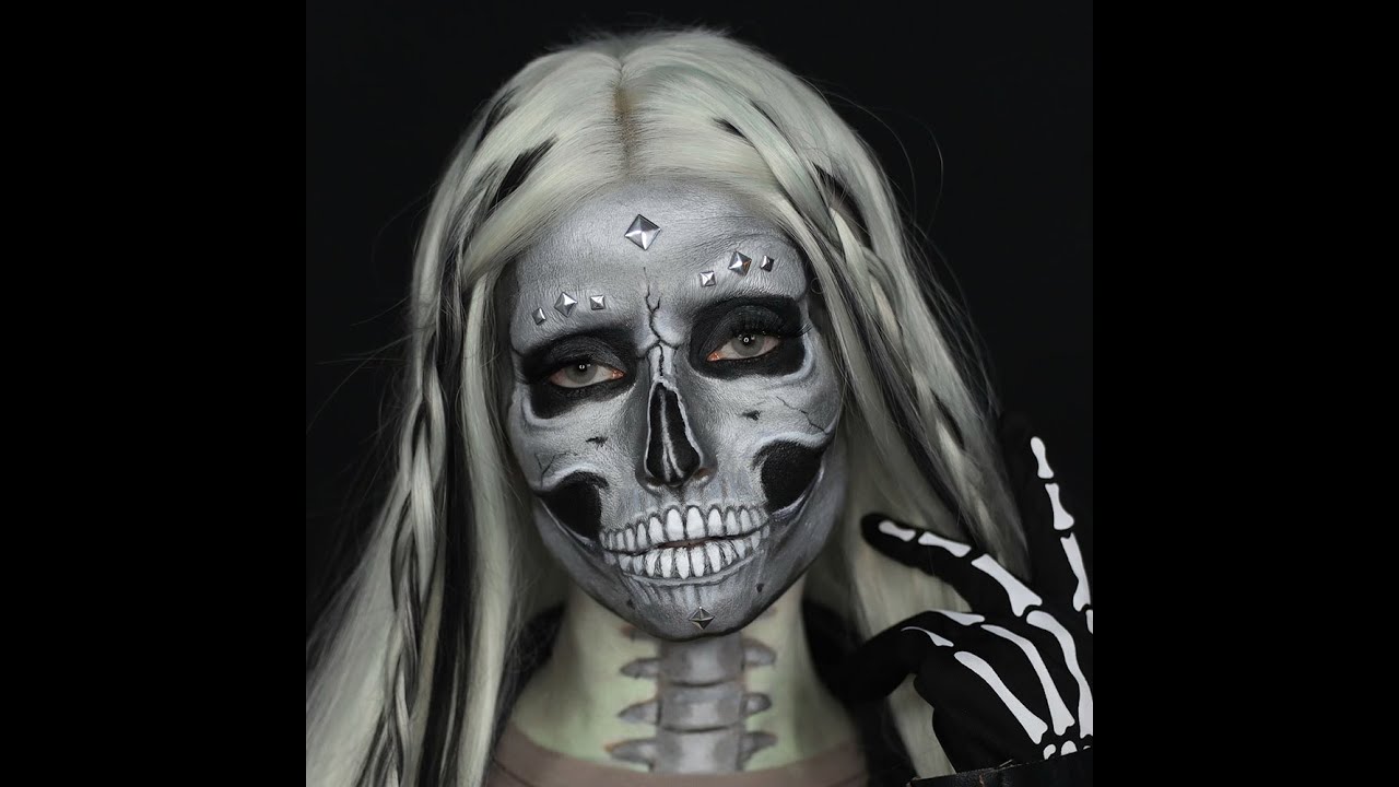 Metallic Skull Halloween Makeup Look Tutorial