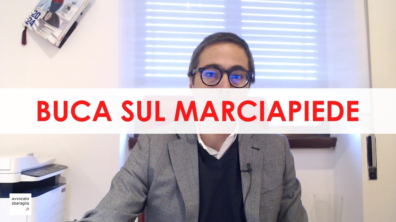 Buca sul marciapiede: il risarcimento non è affatto scontato