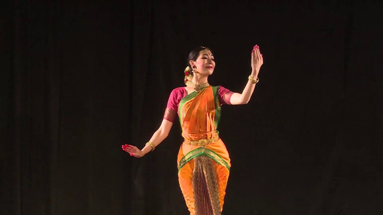 Varnam choregraphed by Guru Rama Vaidyanathan presented by Kassiyet