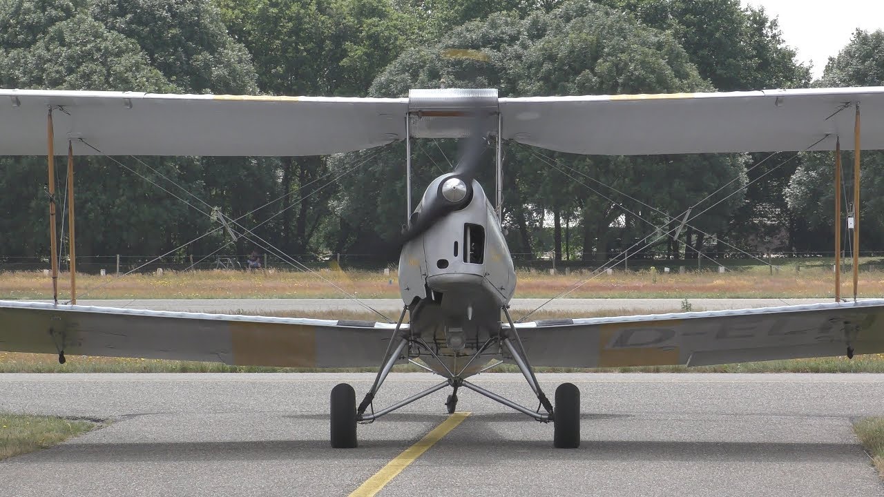[4K] De Havilland DH.82 Tiger Moth. Startup, Shutdown, Takeoff, Landing [EHSE]
