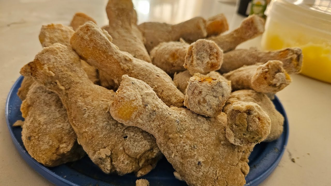 Mum and Dad made fried chicken 😋 | Who made it better