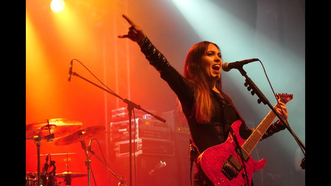 CRYSTAL VIPER – Julia is possessed @Up The Hammers XIII (Athens, 26.5.2018 Gagarin205)