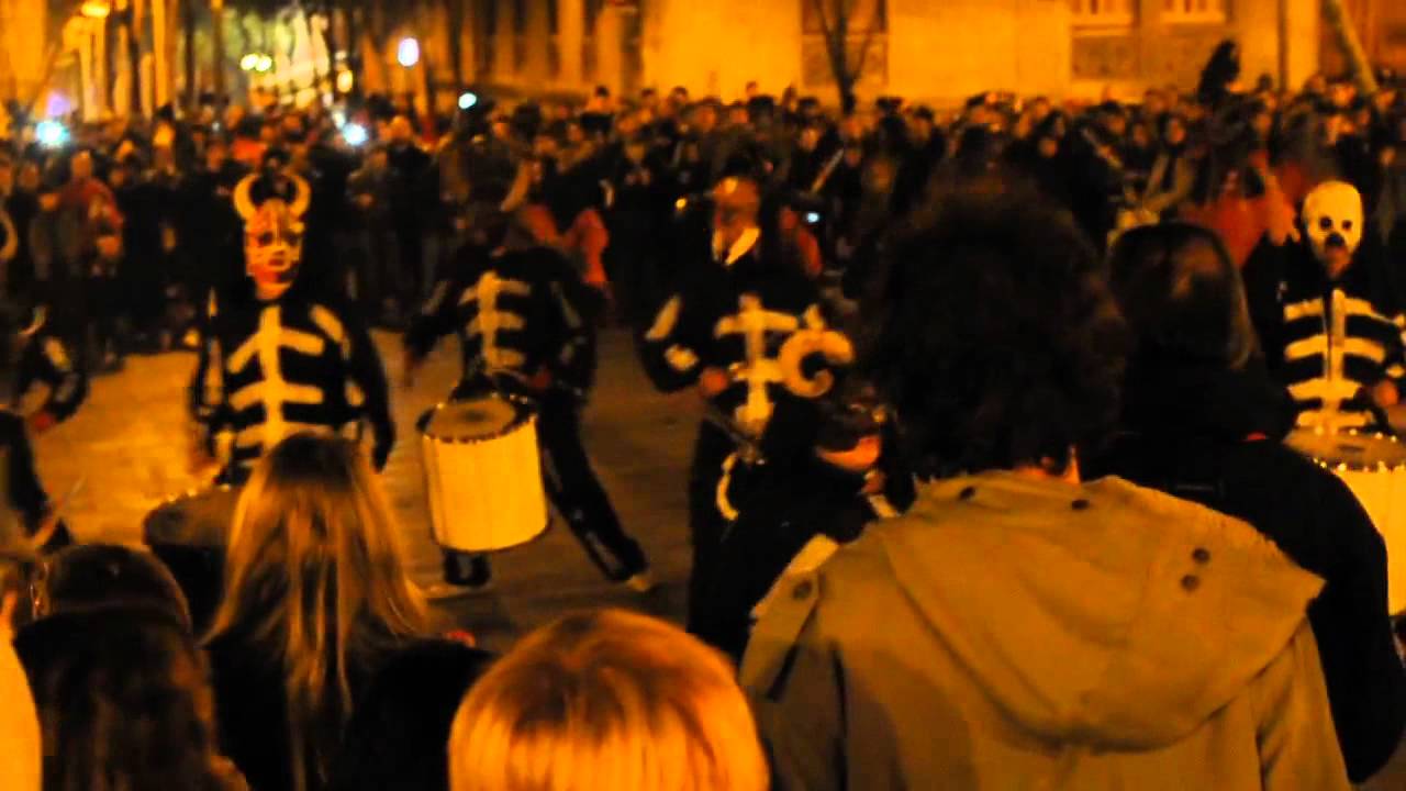 Gracia   Fiesta mallorquina de los foguerons de Sant Antoni  3