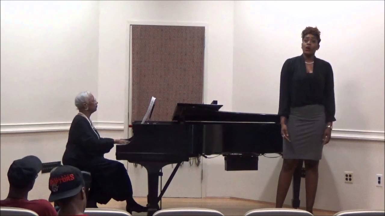 Angelique Robinson, mezzo-soprano - 'Let Us Break Bread Together' (arr. Moses Hogan)