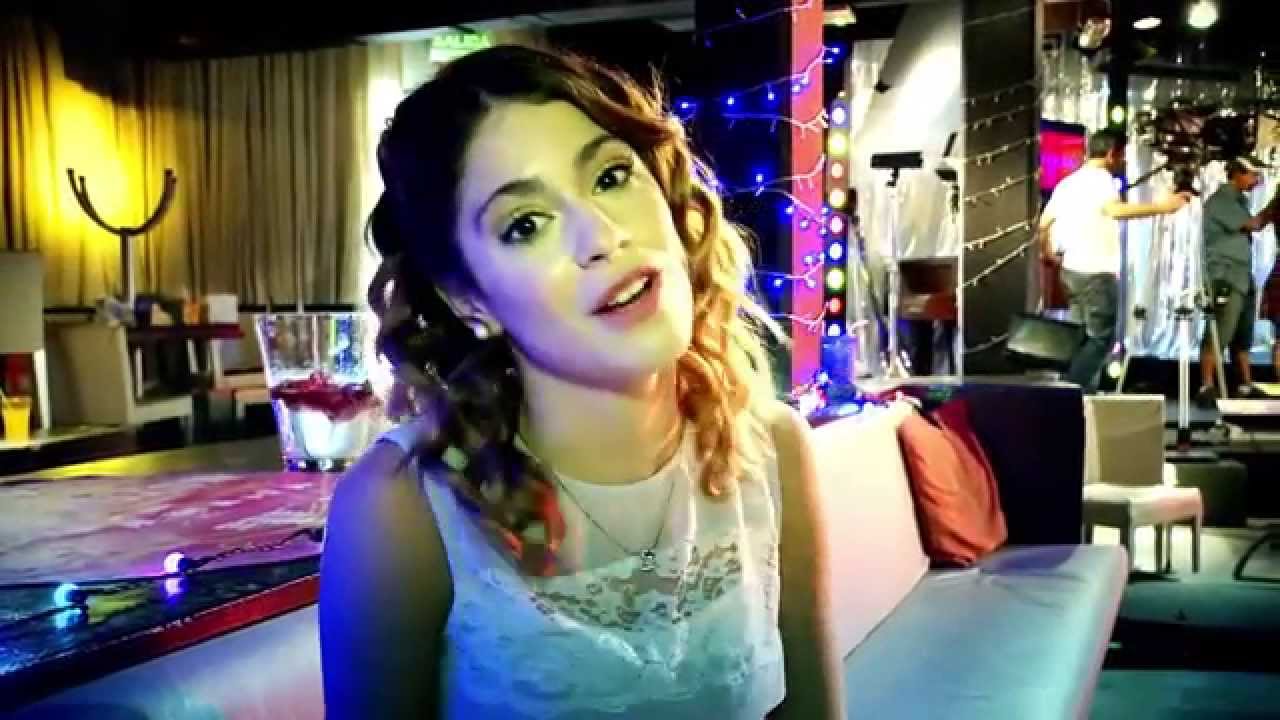 Violetta | Dagboek van de Set | Martina en Mercedes | Disney Channel NL