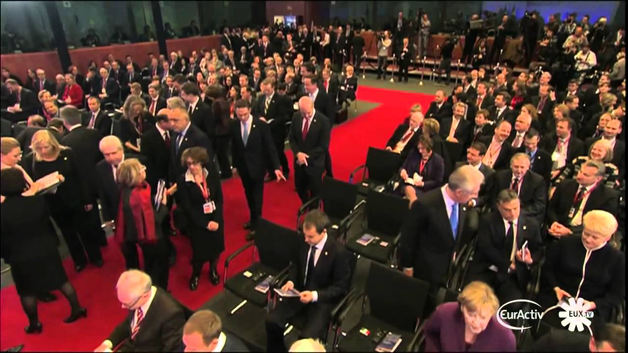 Croatia signs EU accession treaty