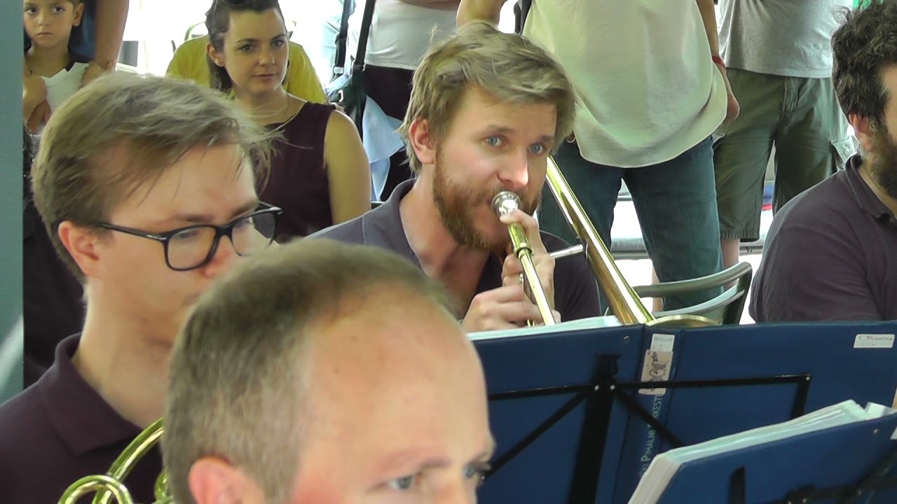 Papirniški pihalni orkester Vevče - ABBA mix