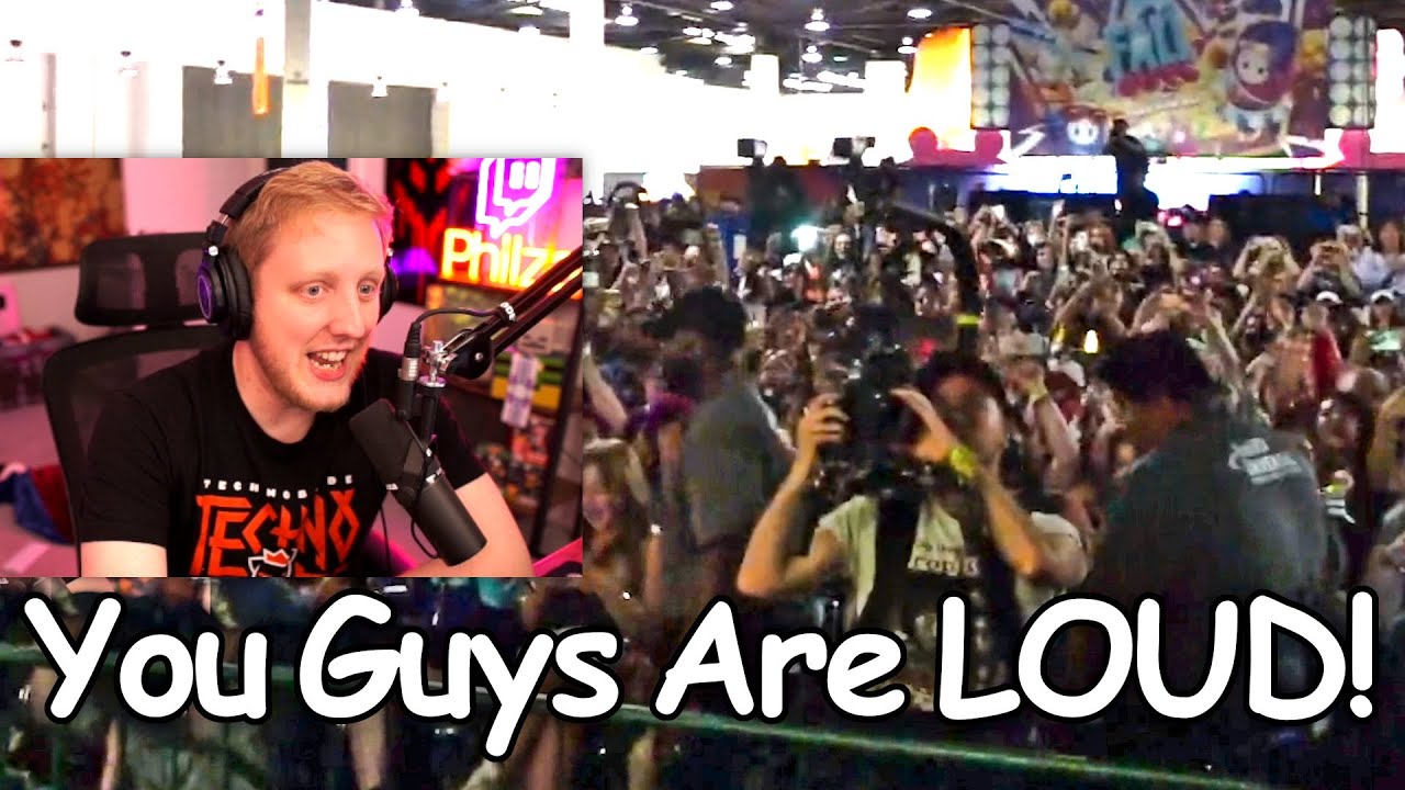 Philza Can't Believe The Insanity of Dream SMP Vidcon Panel!