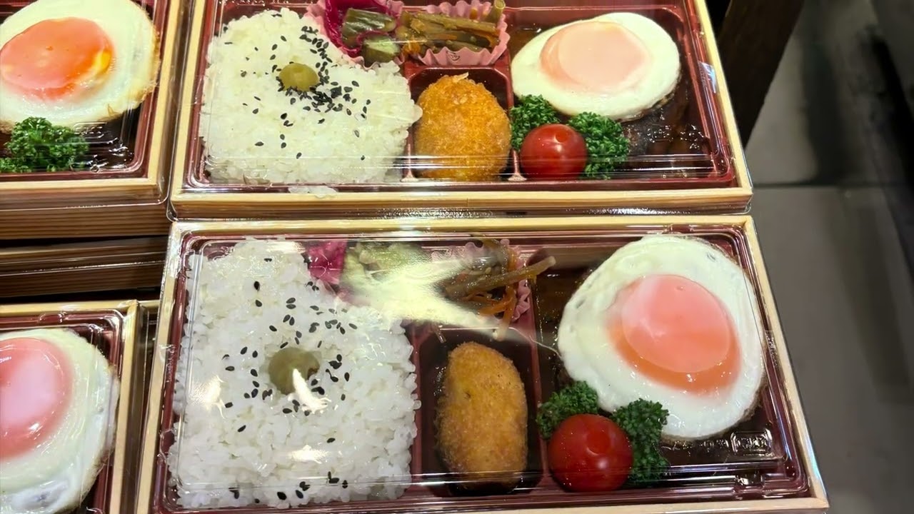 What to eat in Japan- Japan street food- Japan eats for Canadians