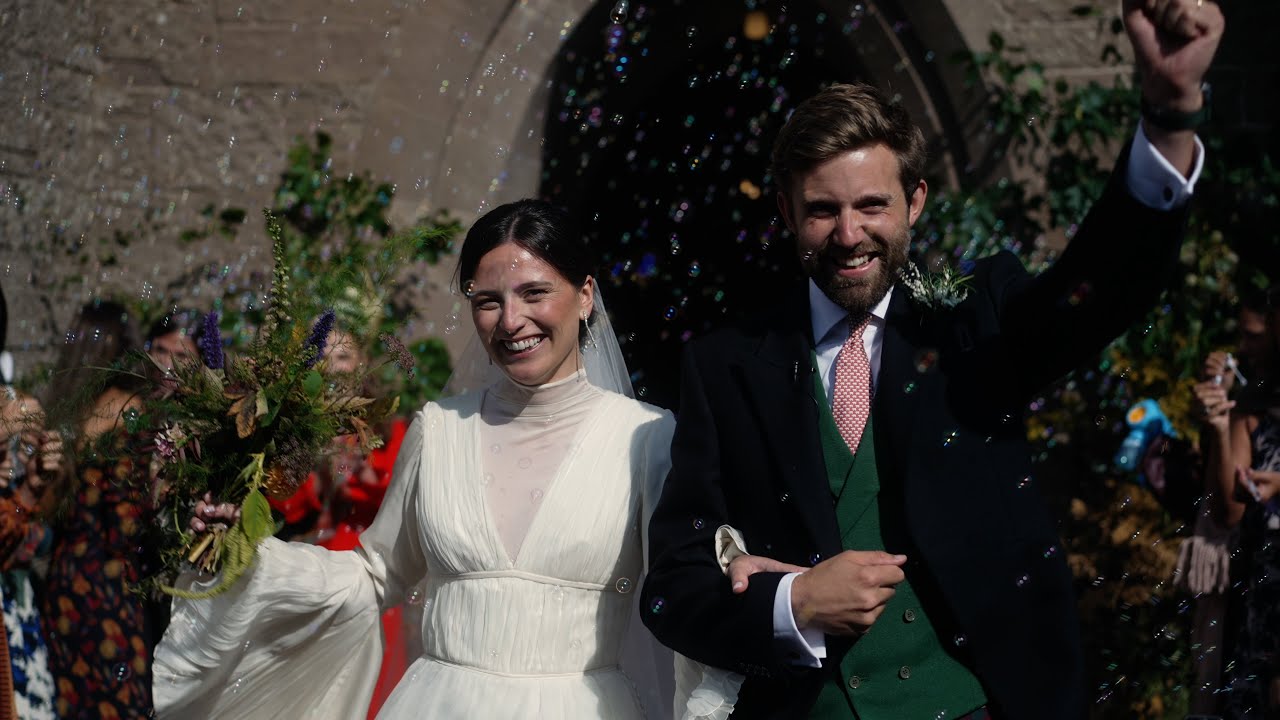 CARMEN & ANDREW | Drummond Castle Gardens | Wedding Highlights Film