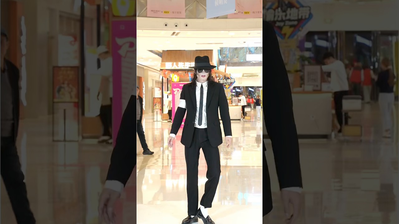 Silky smooth secret: heels planted, toes writing poetry.#caijun #michaeljacksoncaijun#michael #mj