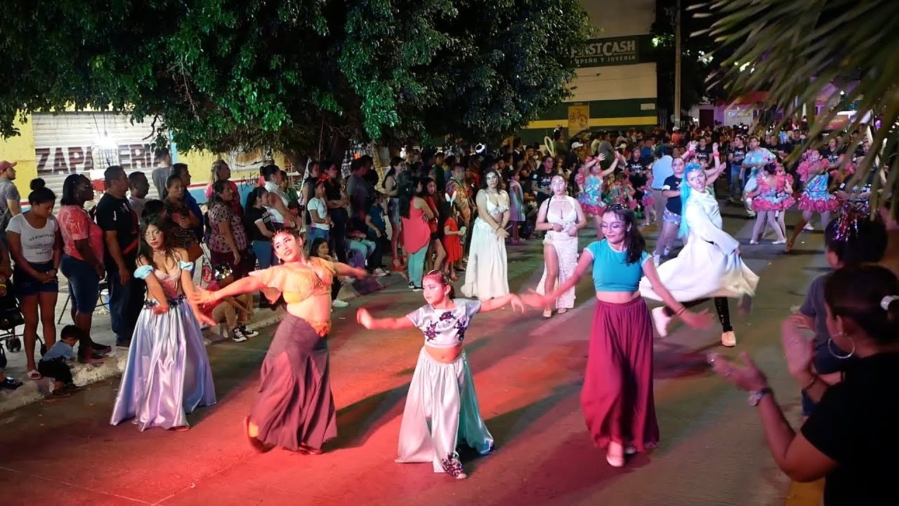 Paseo del Carnaval Chetumal 2023 / Chetumal, Quintana Roo, México / 19-02-2023 (3)
