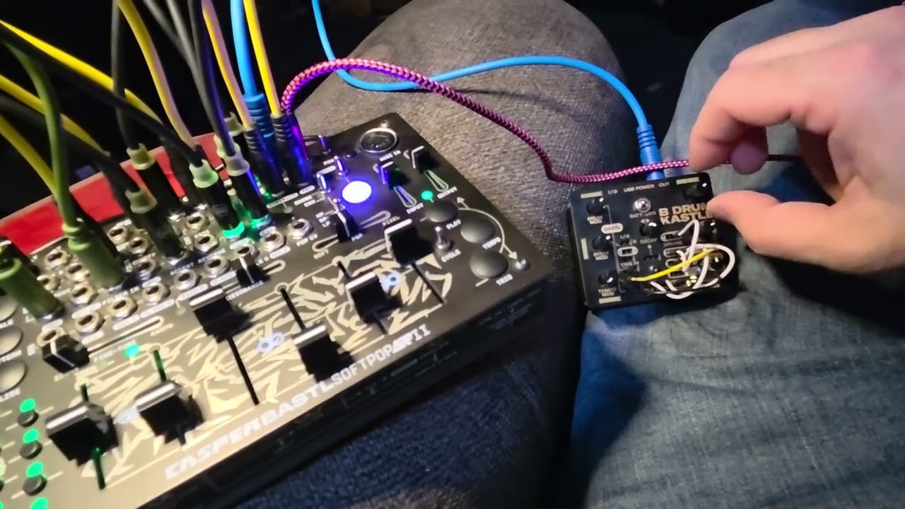 #TechnoDrums Kastle Drum and Softpop2 together at last #synth sounds sampling