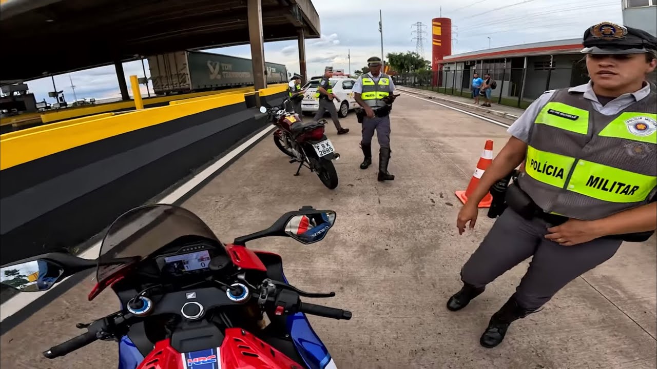 DEU RUIM POLÍCIA ME ENCHEU DE MULTA, MULTA QUE EU NEM SABIA Q EXISTIA.