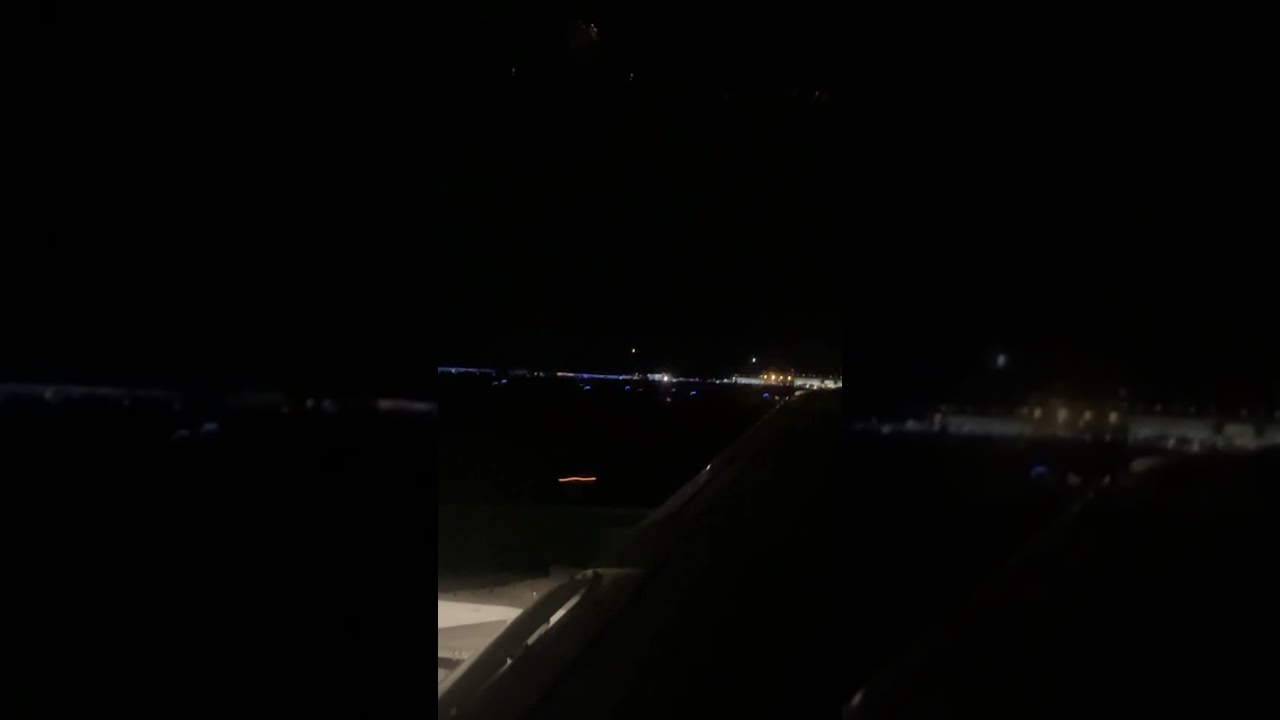 N422UA, United A320 long takeoff roll out of DEN-RDM