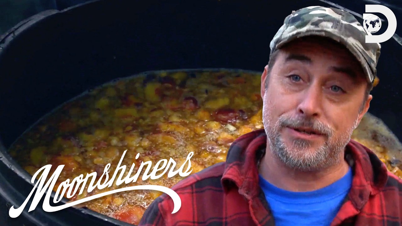 Best of Tickle | Moonshiners | Discovery