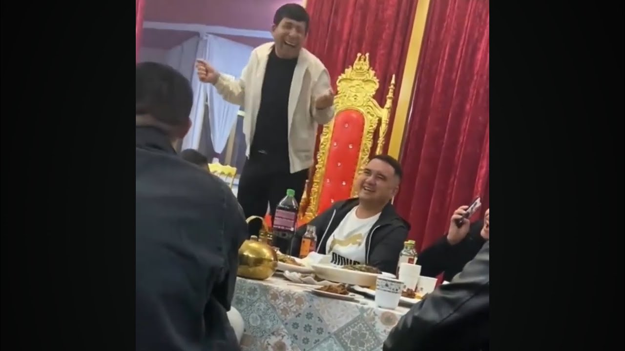 خەمىت ئېچىلمىسۇن، ئەمما ئېچىلسا مانا مۇشتاق ياپقىلى بولمايدۇ | Hamit  | Eli Qakqak | Ghulja Qahqah
