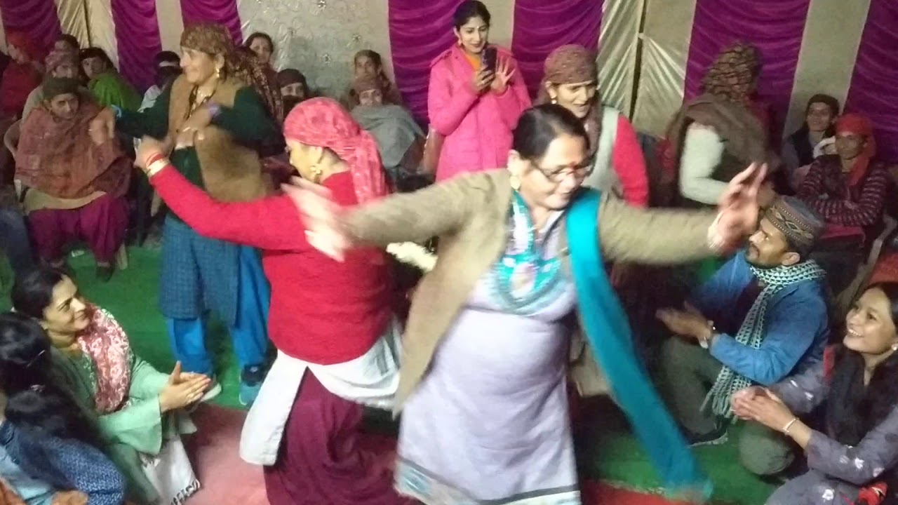 Famous Himachali Gidda dance video song. #Himachal_dance #gidda_songs #pahadi_nati #gudda_video_nati