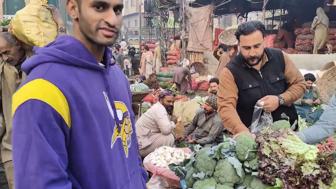 My Shred Diet Shopping at Sabzi mandi Lahore 🥦 | Biggest Vegetable Market in Lahore #veggiesforgym 