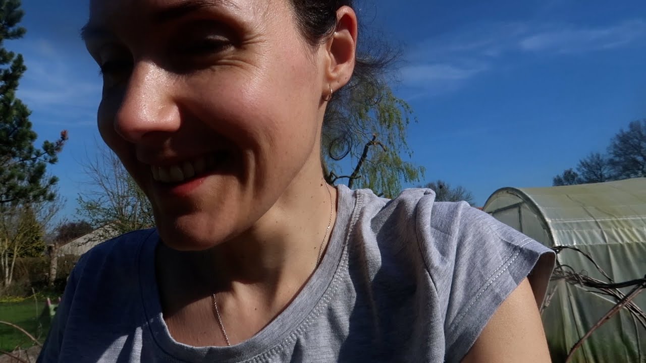 CHANGEMENT CLIMATIQUE 🌞 Tour du jardin et je commence déjà à planter en pleine terre [Mars 2024]