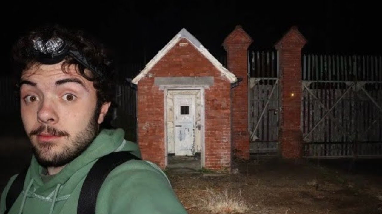 Exploring Haunted Abandoned WWII Factory
