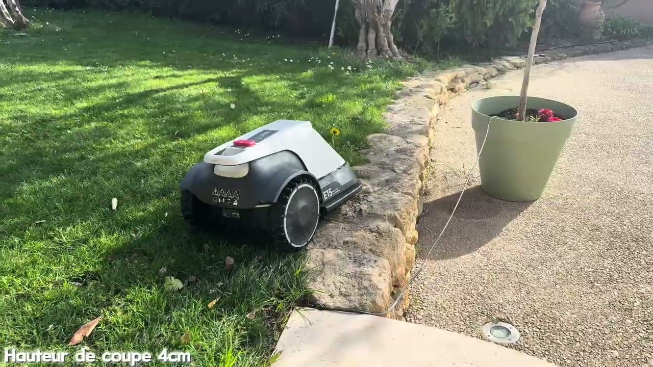 CE ROBOT TONDEUSE EST RÉVOLUTIONNAIRE ! TEST DU eufy Robot Tondeuse E15 ✔️