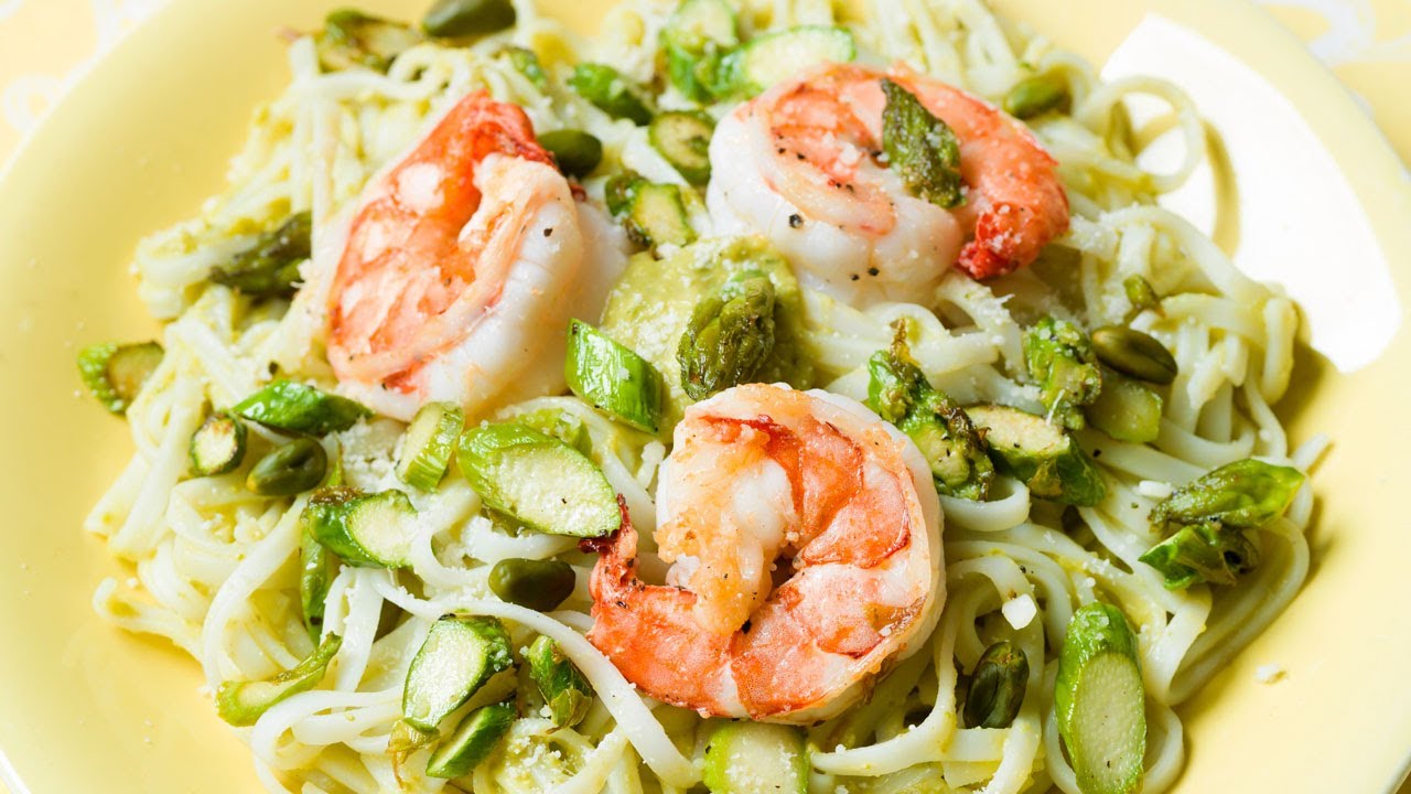 Pasta met pesto van asperges