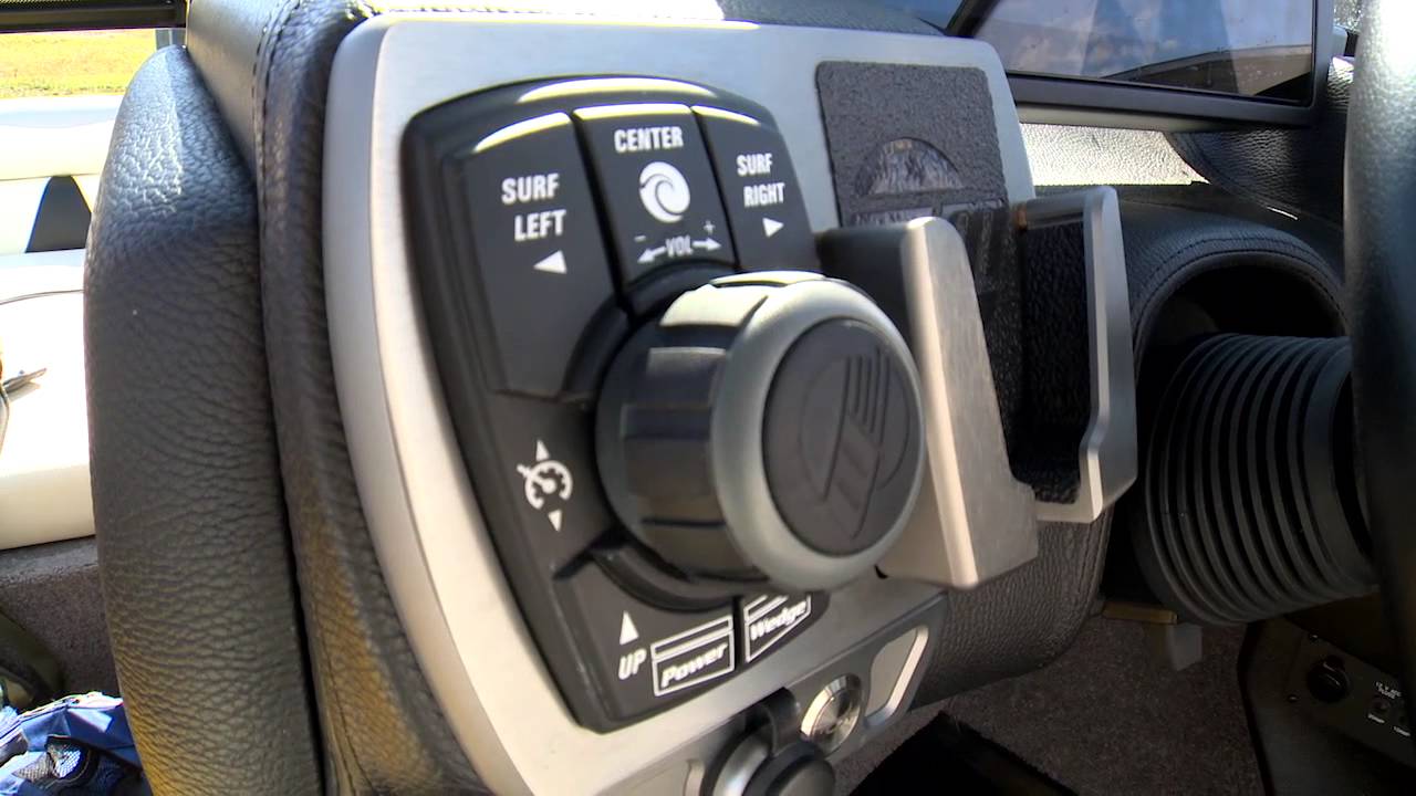 2015 Boat Buyers Guide - Malibu Wakesetter 22 VLX