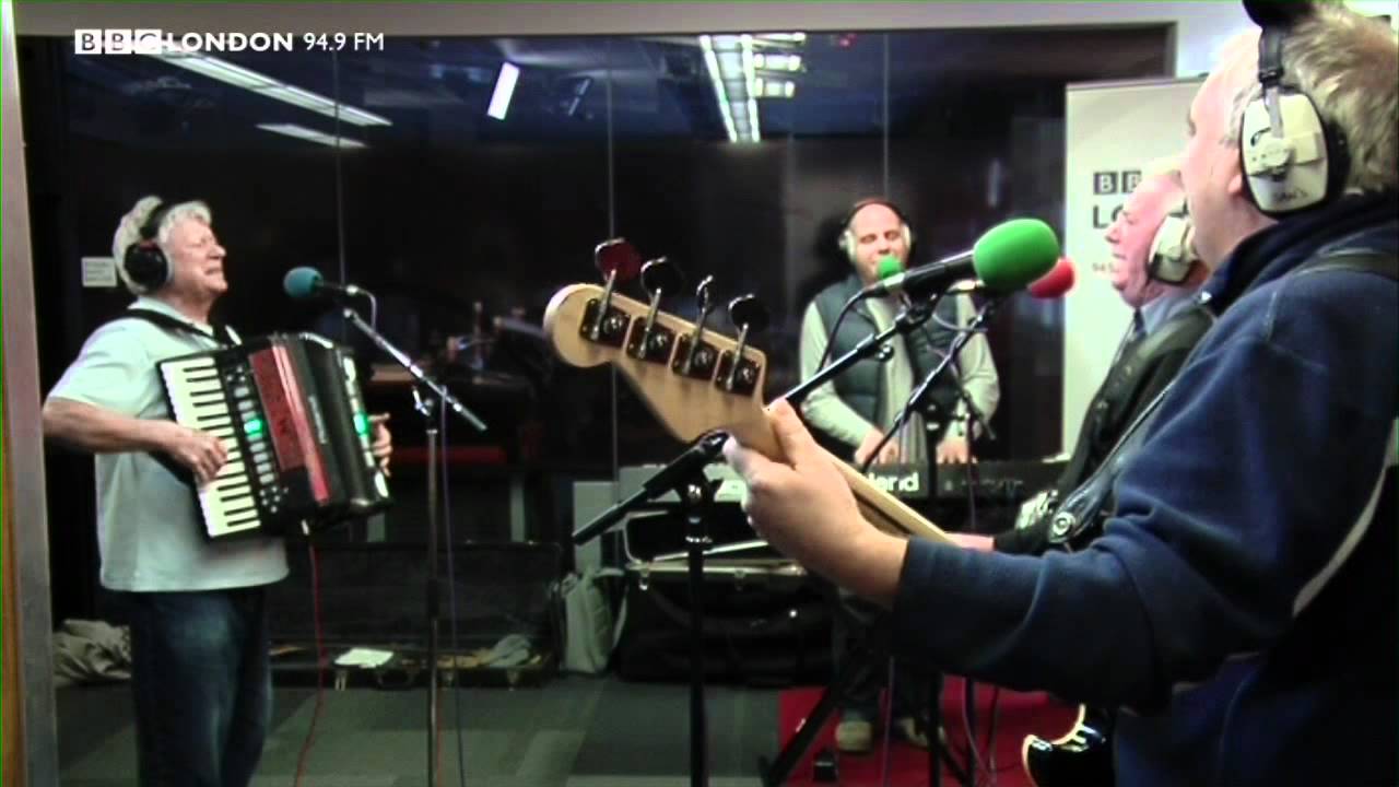The Wurzels - The Blackbird Song (Live on the Sunday Night Sessions on BBC London 94.9)