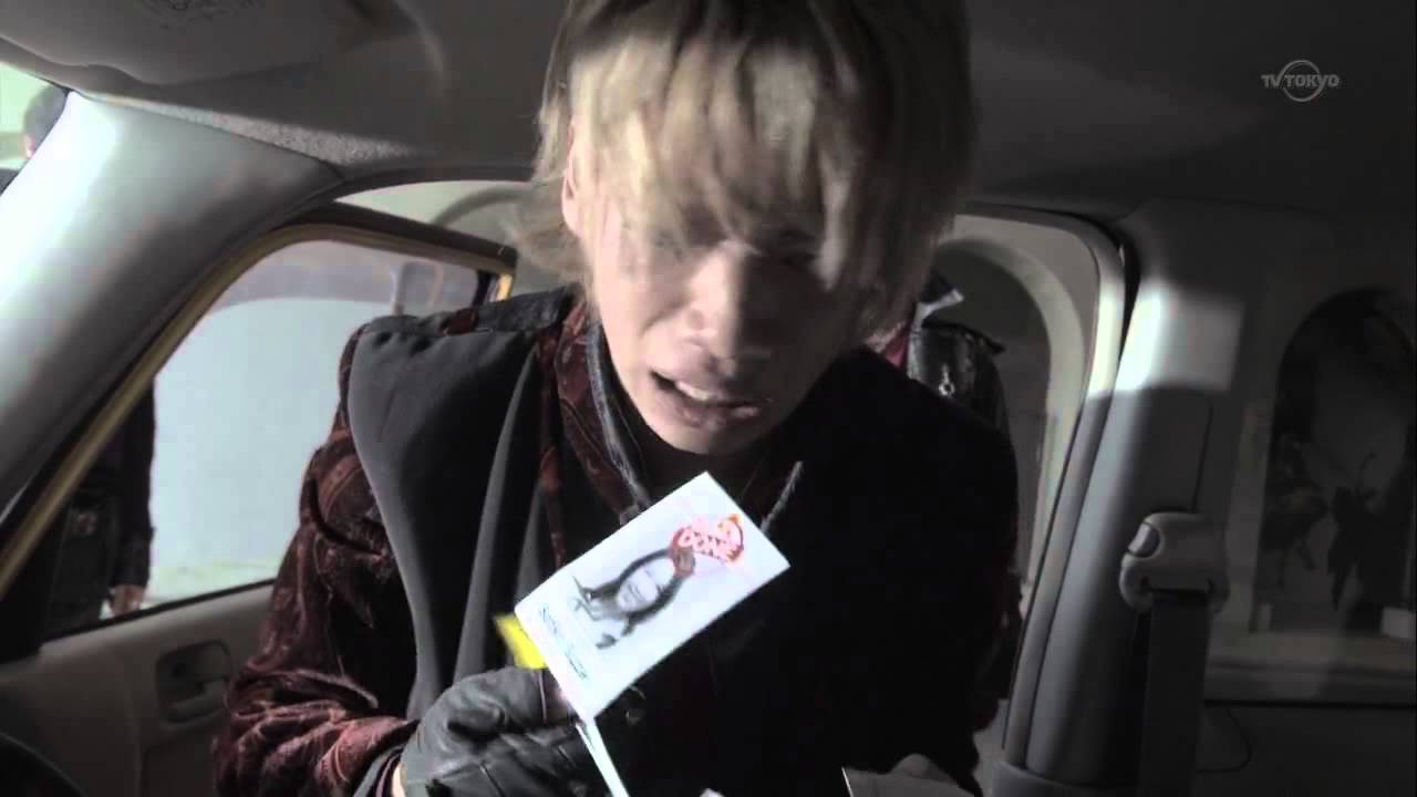 Takeru goes crazy after a family he likes is killed