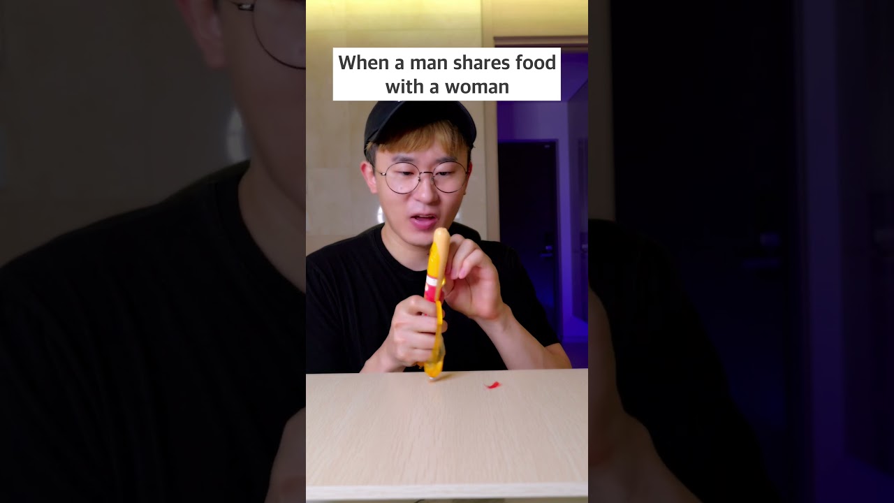 Когда мужчина делится едой с женщиной