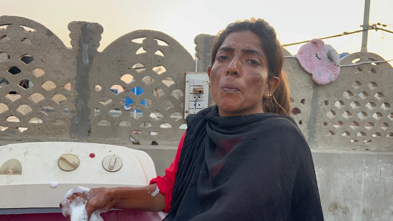 Aaj Sonia Ne bahut Sare kapde the / gopal sonia