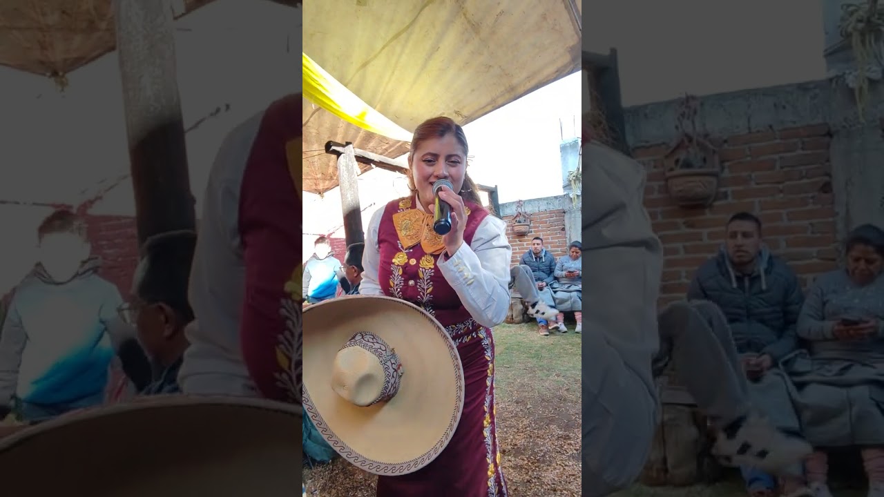 Corazón duro  interpreta Aurora Garcia en vivo Santa Rosa Xochiac CDMX