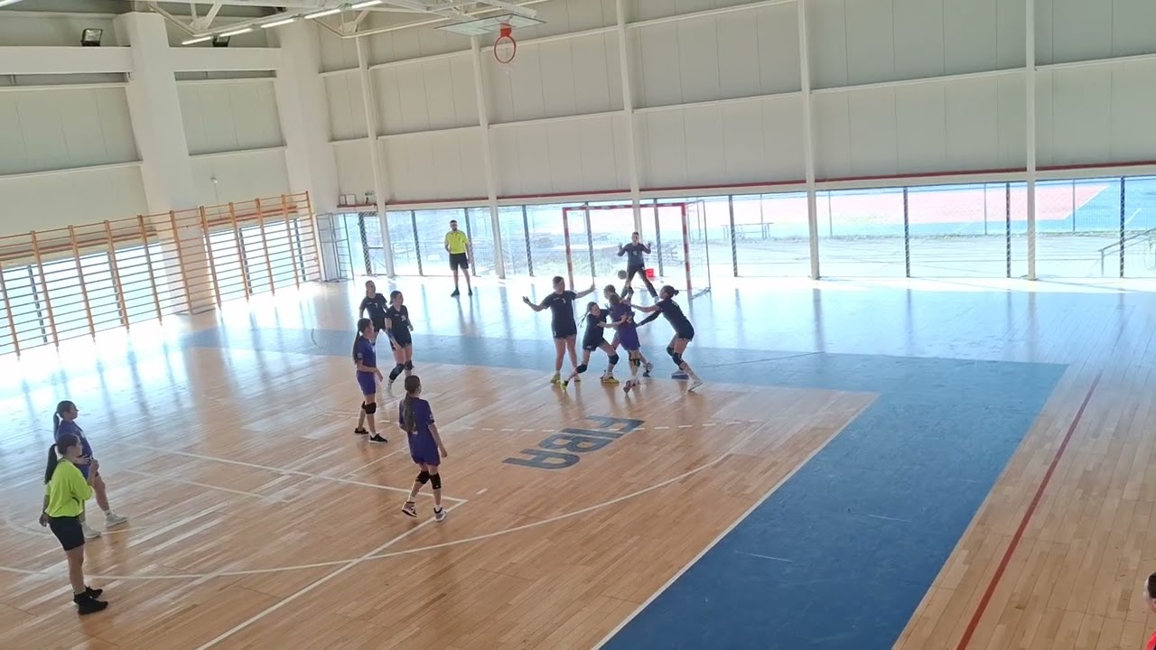 URSS * SC GIM ELIZA OPRAN ISALNITA - SC DECEBAL