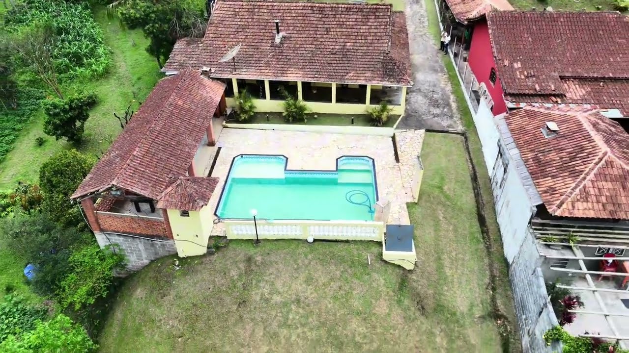 COD: 314 VENDE-SE CHÁCARA DE PORTEIRA FECHADA LOTE DE 2.662m TERRENO TODO APROVEITÁVEL 15 996581781
