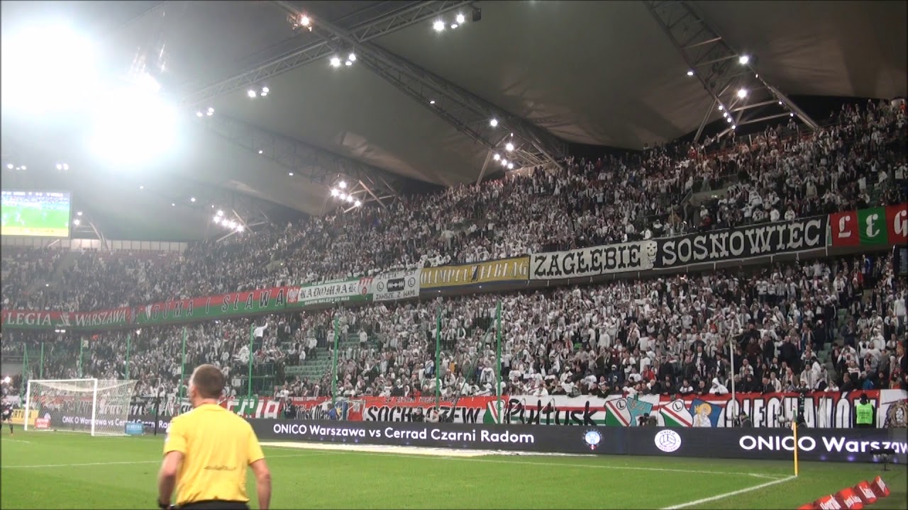 Doping kibiców Legii na meczu z Wisłą Płock