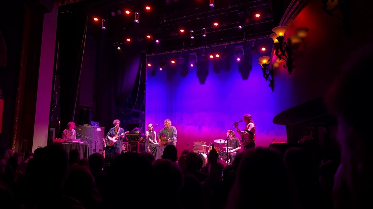 Jeff Tweedy “Only Love Can Break Your Heart” Neil Young cover / Norwalk CT 10-17-2025 