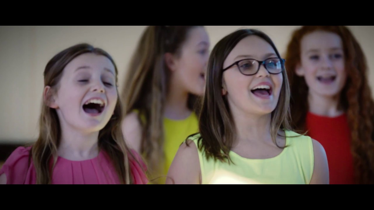 Stellar Musical Theatre Kids Present "Someone in the Crowd" from ,La La Land (Cover)