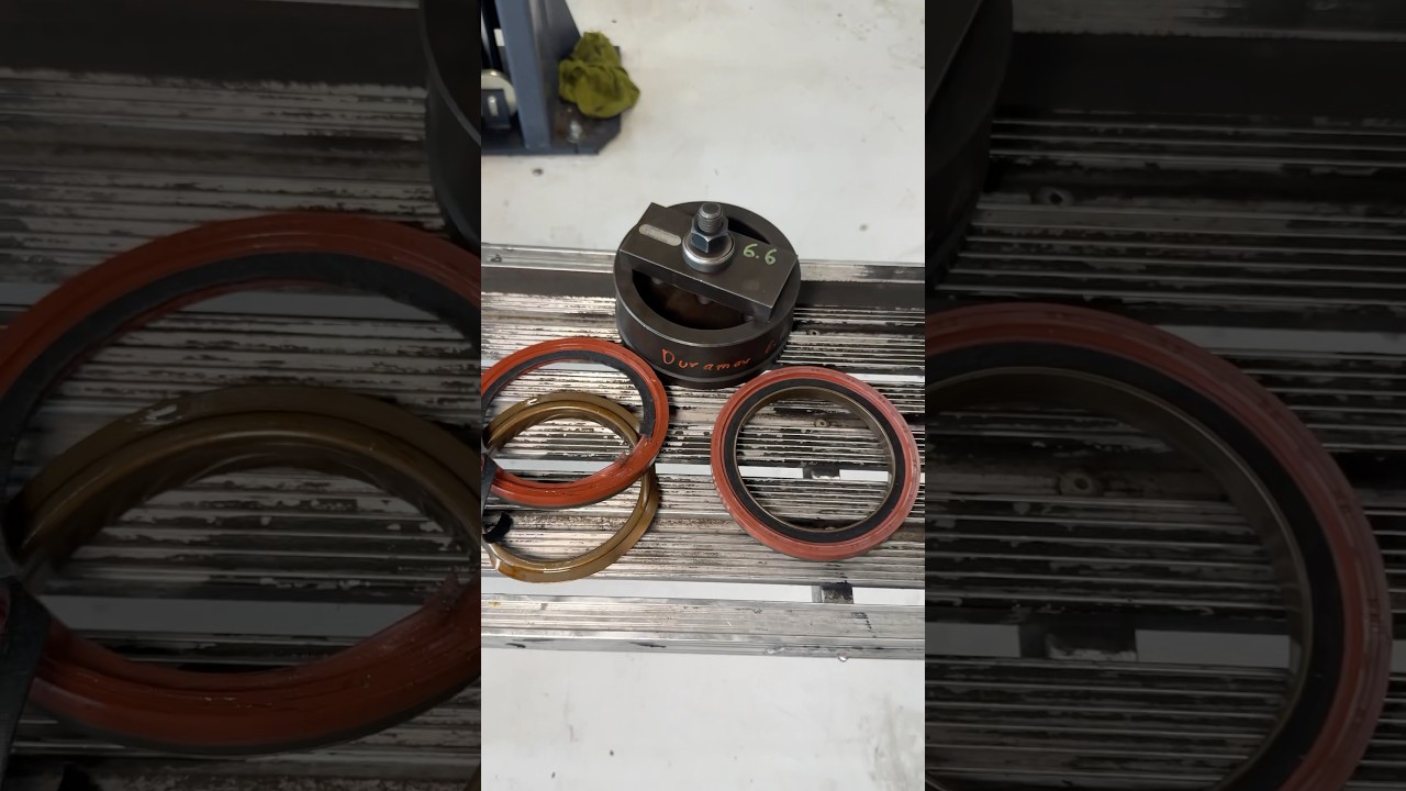 Задний основной уплотнитель Duramax. Для правильной установки используйте установочный инструмент.