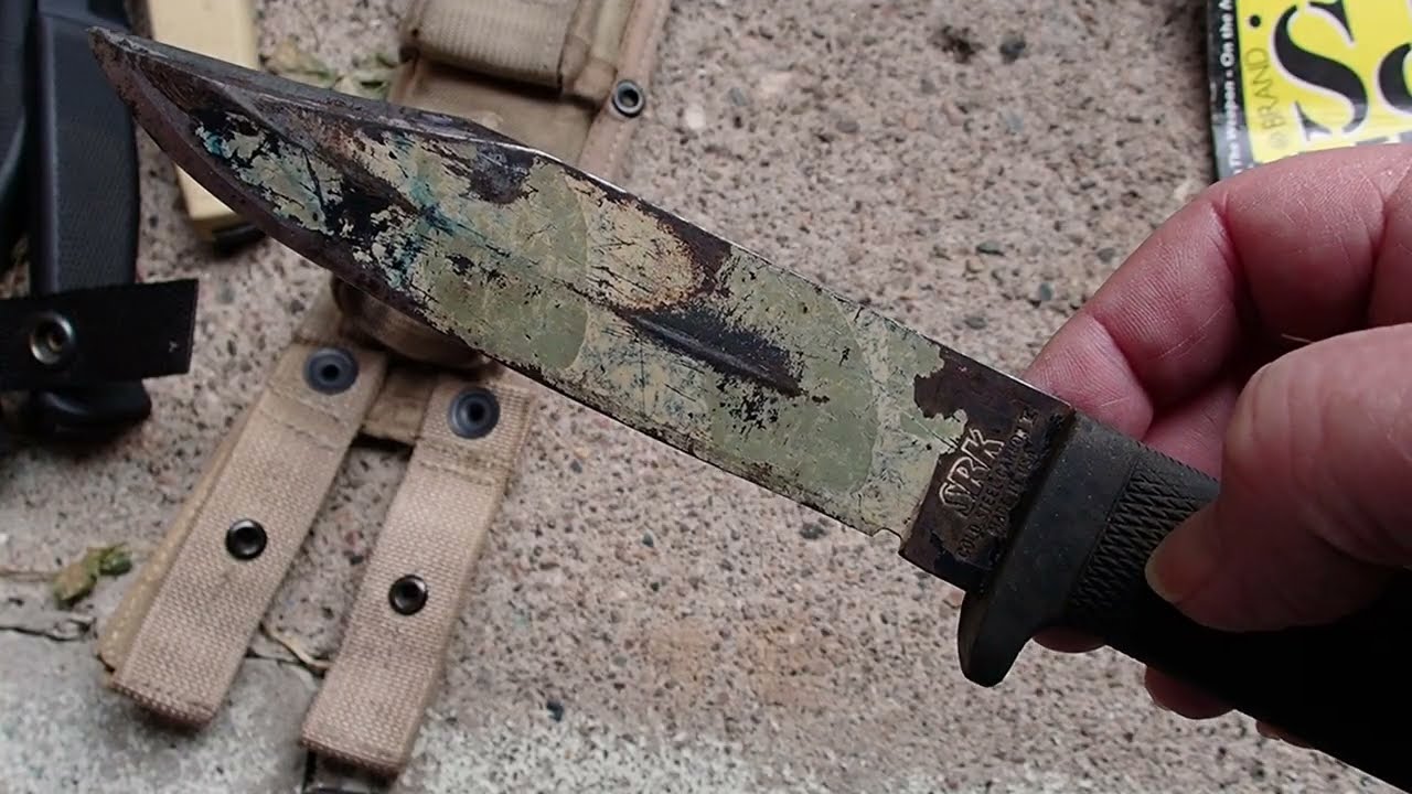 A quick look at a Cold Steel SRK in Carbon V steel