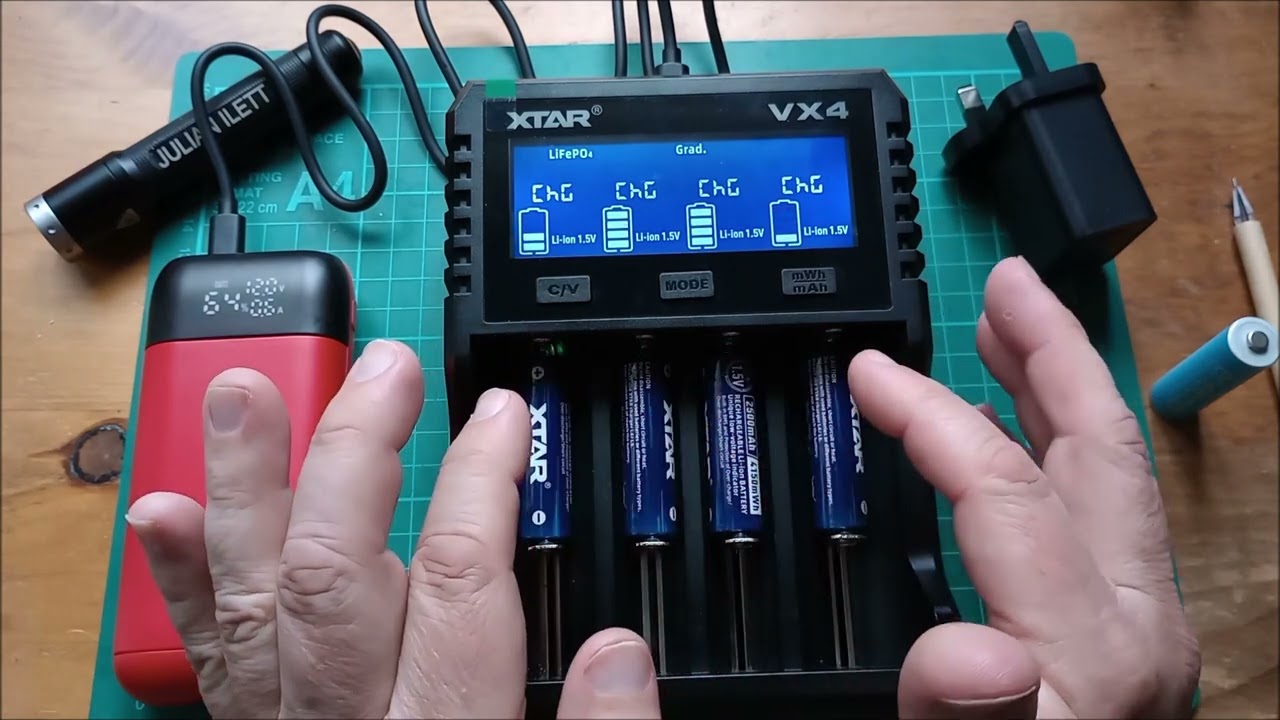 Тестер емкости зарядного устройства Xtar VX4