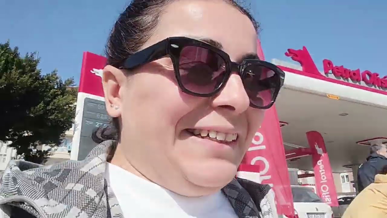 VELİSİ OLARAK BEKLEDİM...SESLİ CEVAP VERME ÖZELLİĞİ...ORTALIK 56 OLMUŞ...OĞLUŞUMDAN YEMEK VE TATLI